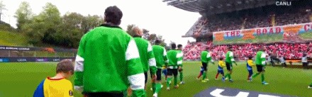 世界杯手机直播-半场：布拉加1-0贝蒂斯，格里利奇脚后跟破门